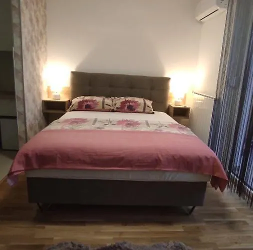 M&I Apartment
